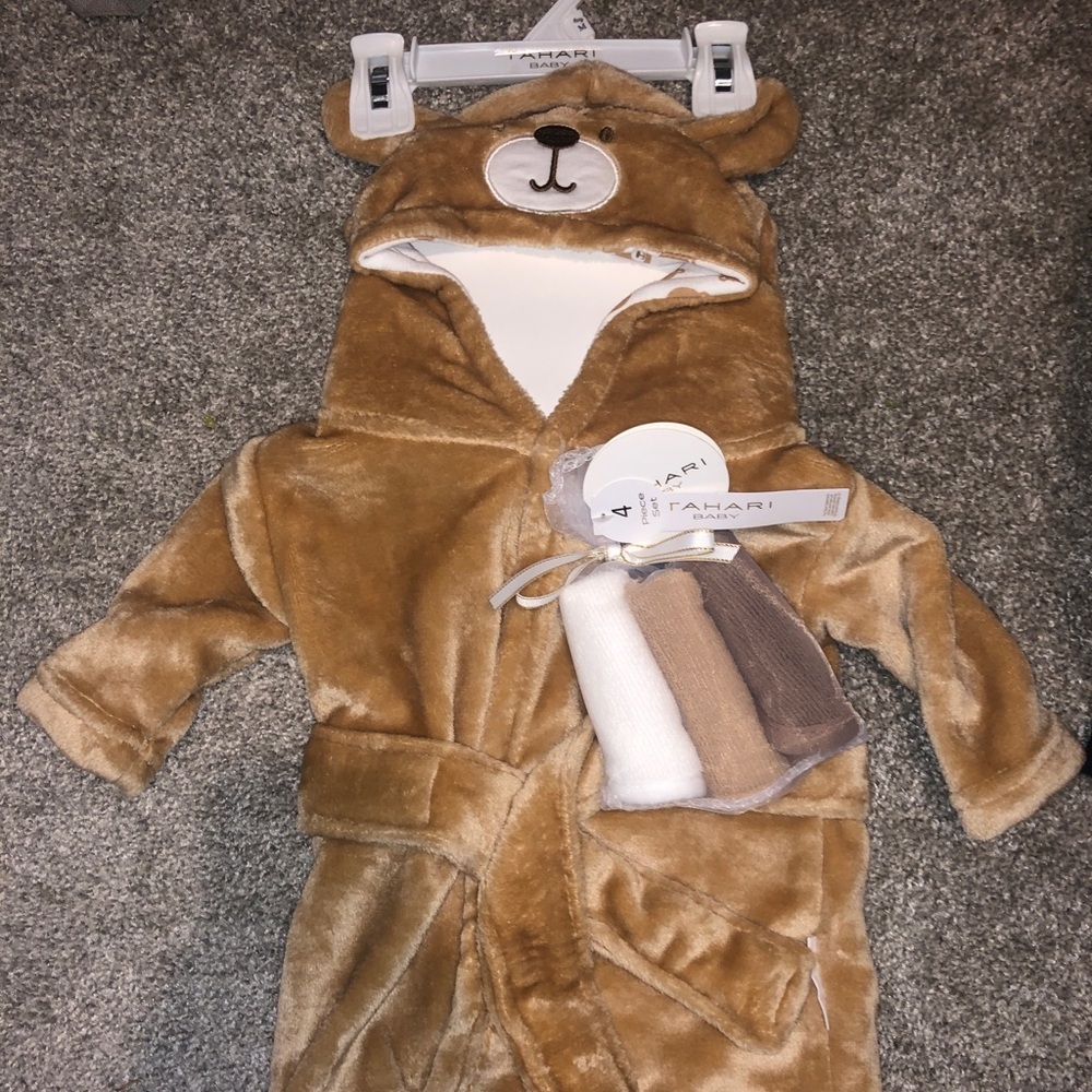 Tahari Baby Brown Bear Hooded Bath Robe